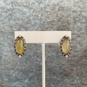 BOGO 🤑Vintage Oval Amber-Colored Sparkle Post Earrings